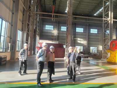 松滋市城關市場監管所積極開展企業走訪服務工作，提供法律咨詢助力企業發展